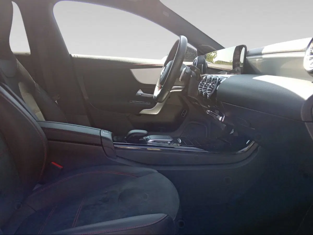 Mercedes-Benz CLA Shooting Brake usata a Pisa (13)