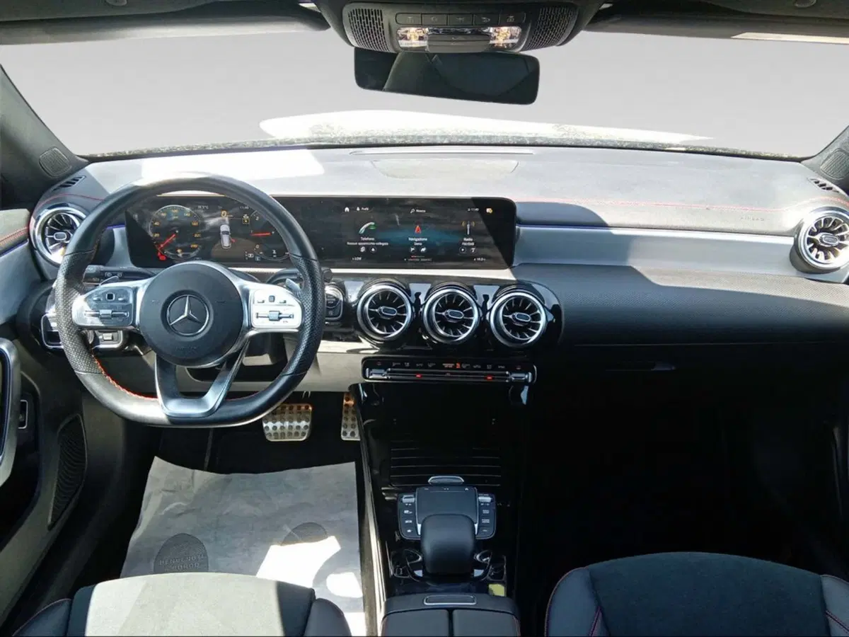 Mercedes-Benz CLA Shooting Brake usata a Pisa (14)