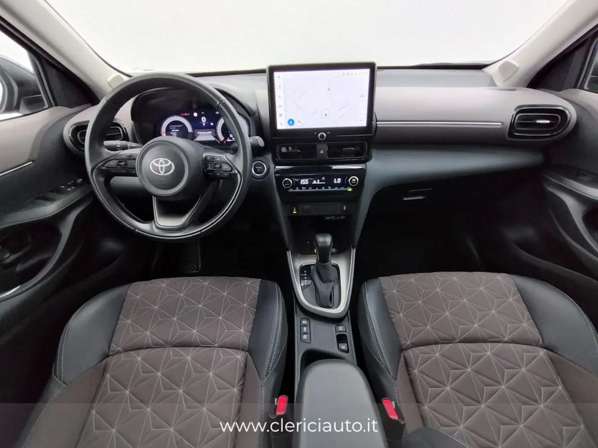 Toyota Yaris Cross usata a Como (4)