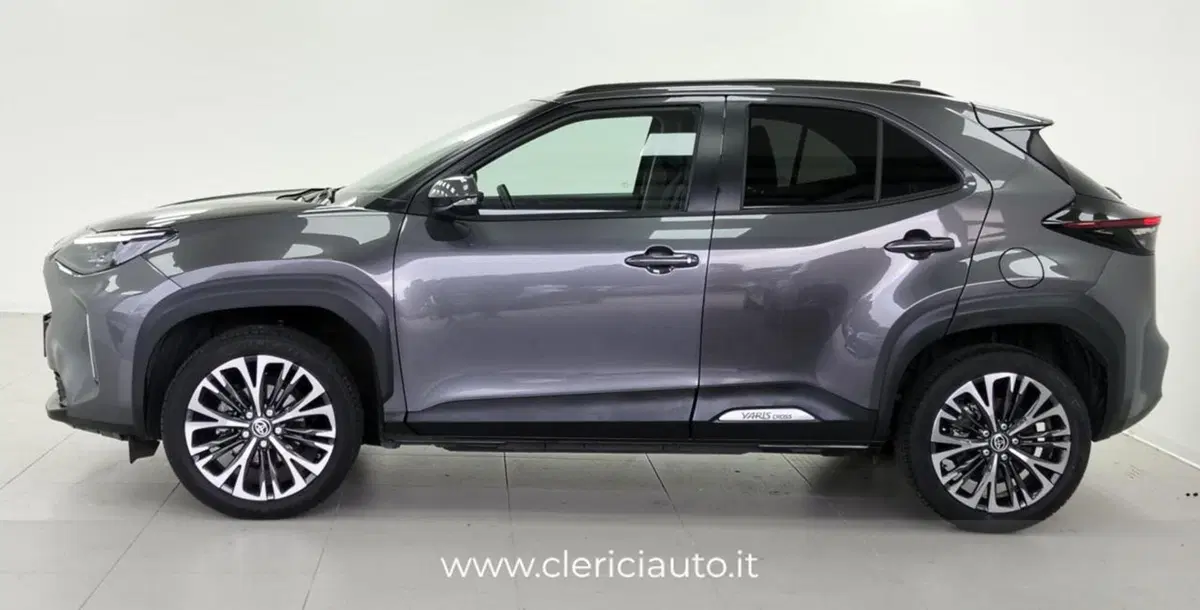 Toyota Yaris Cross usata a Como (8)