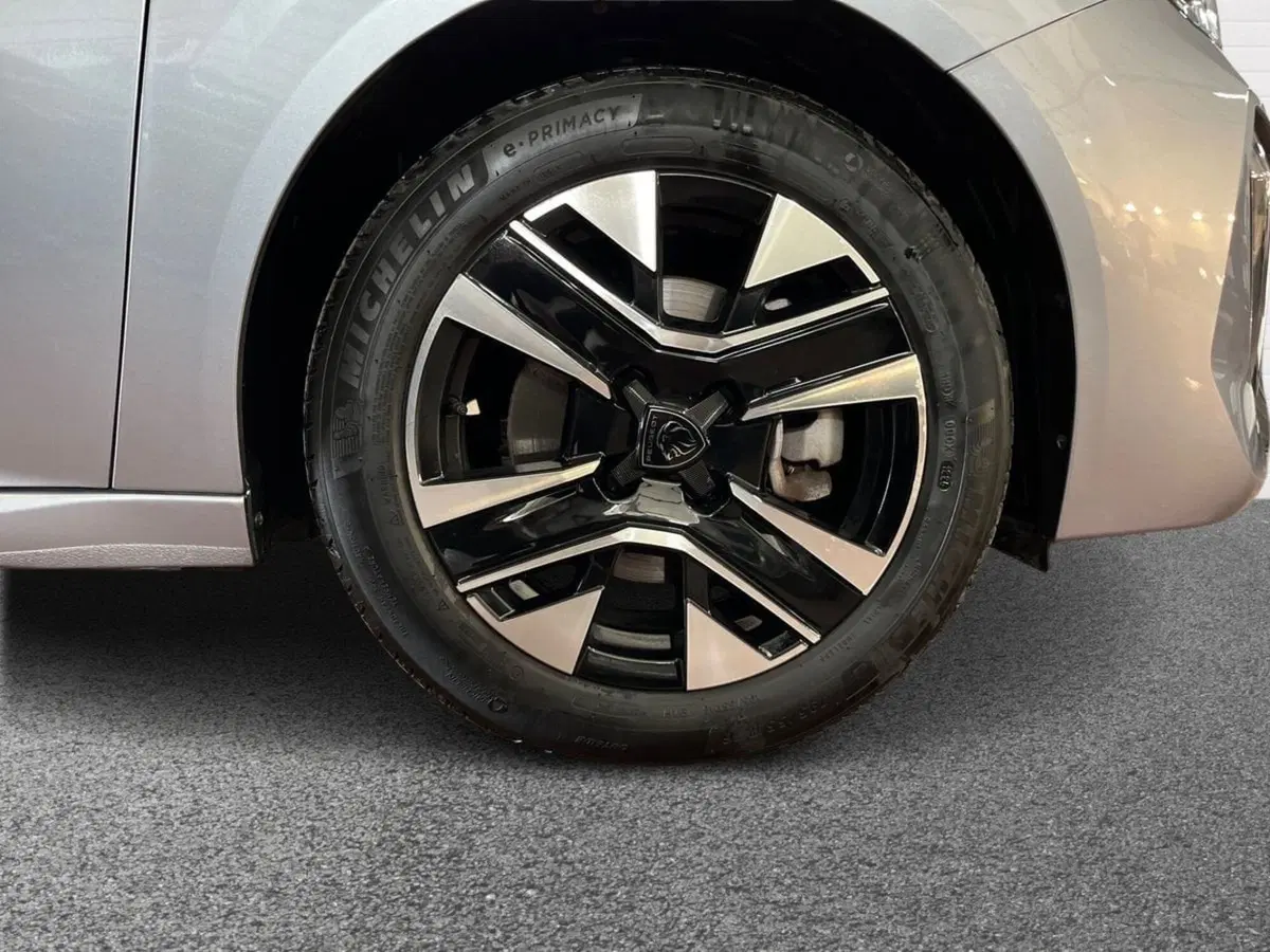 Peugeot 208 usata a Bari (6)