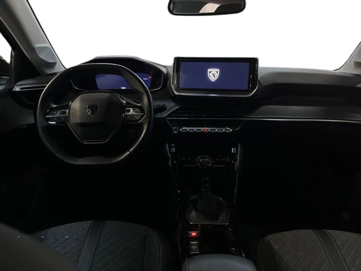 Peugeot 208 usata a Bari (8)