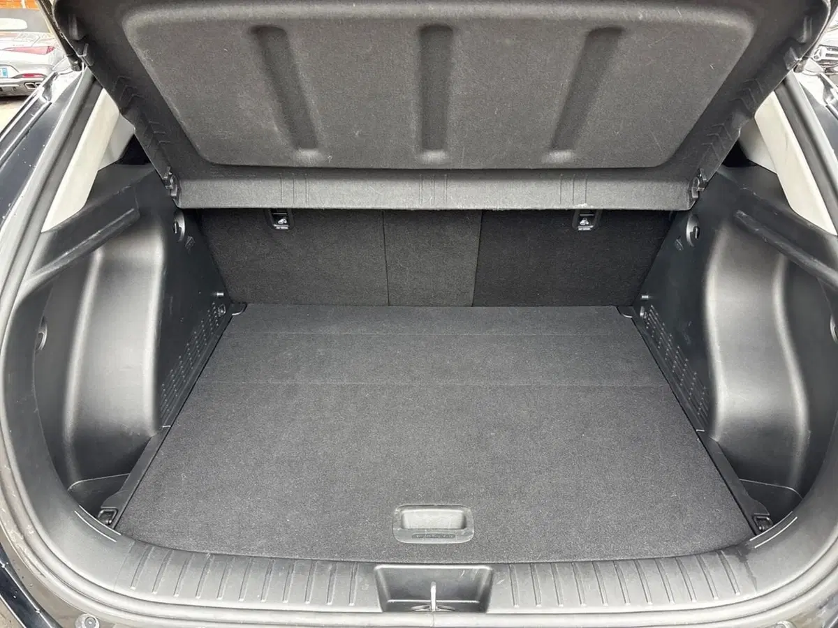 Hyundai Kona usata a Pescara (7)