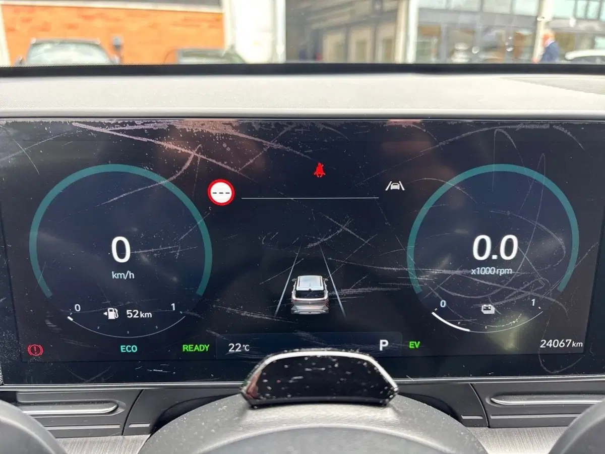 Hyundai Kona usata a Pescara (9)