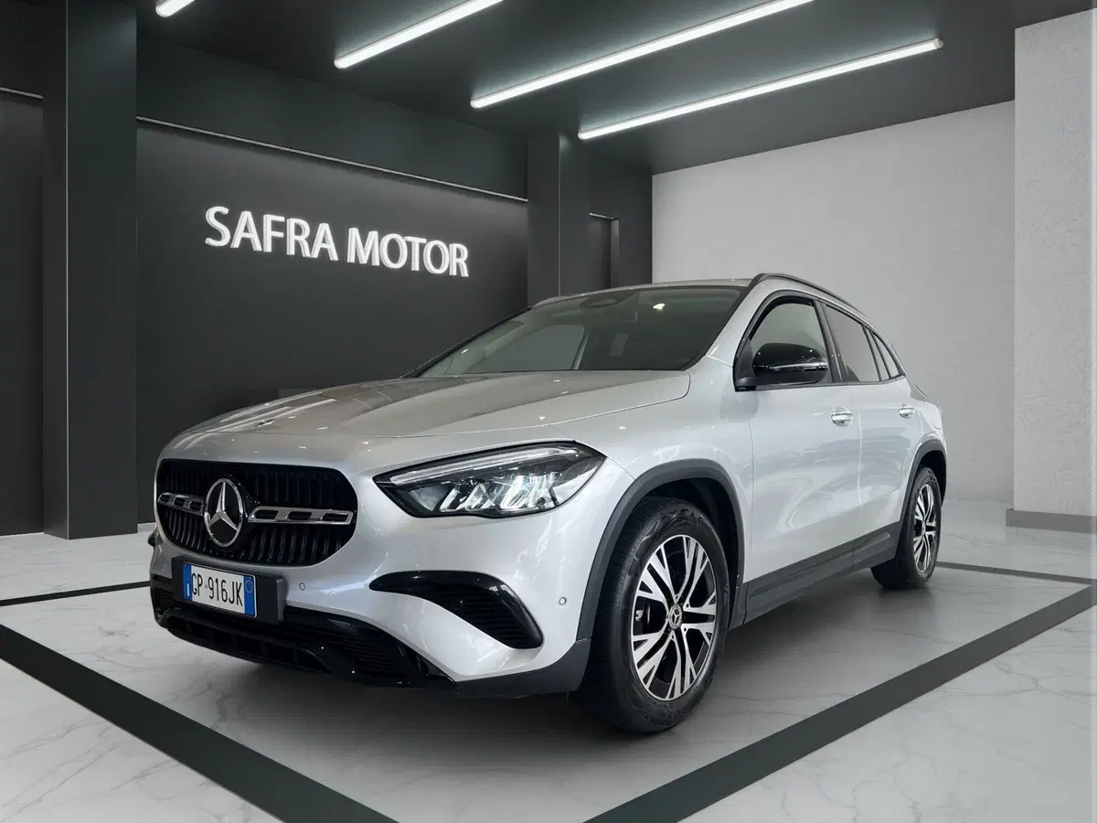 Mercedes-Benz GLA SUV usata a Cosenza