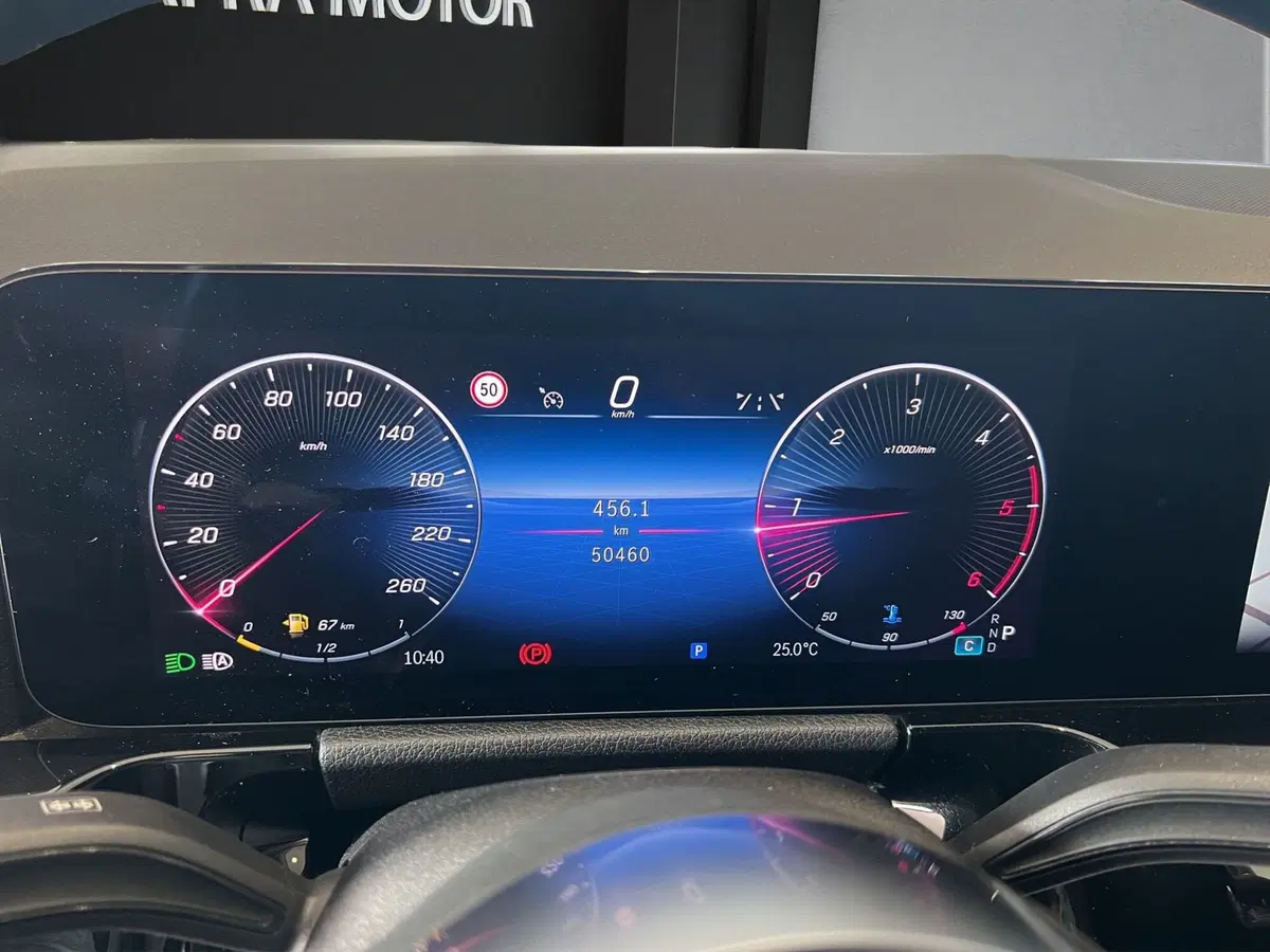 Mercedes-Benz GLA SUV usata a Cosenza (11)