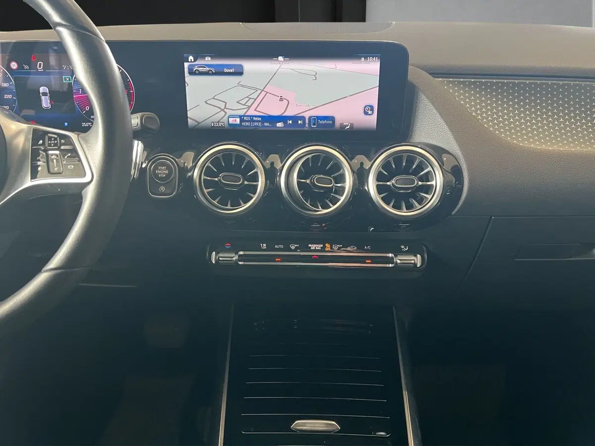 Mercedes-Benz GLA SUV usata a Cosenza (16)