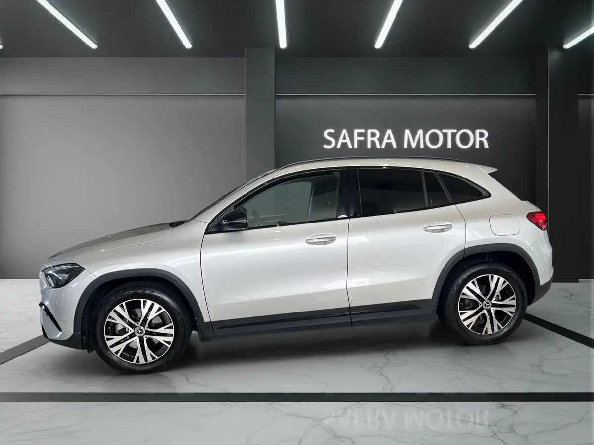 Mercedes-Benz GLA SUV usata a Cosenza (3)
