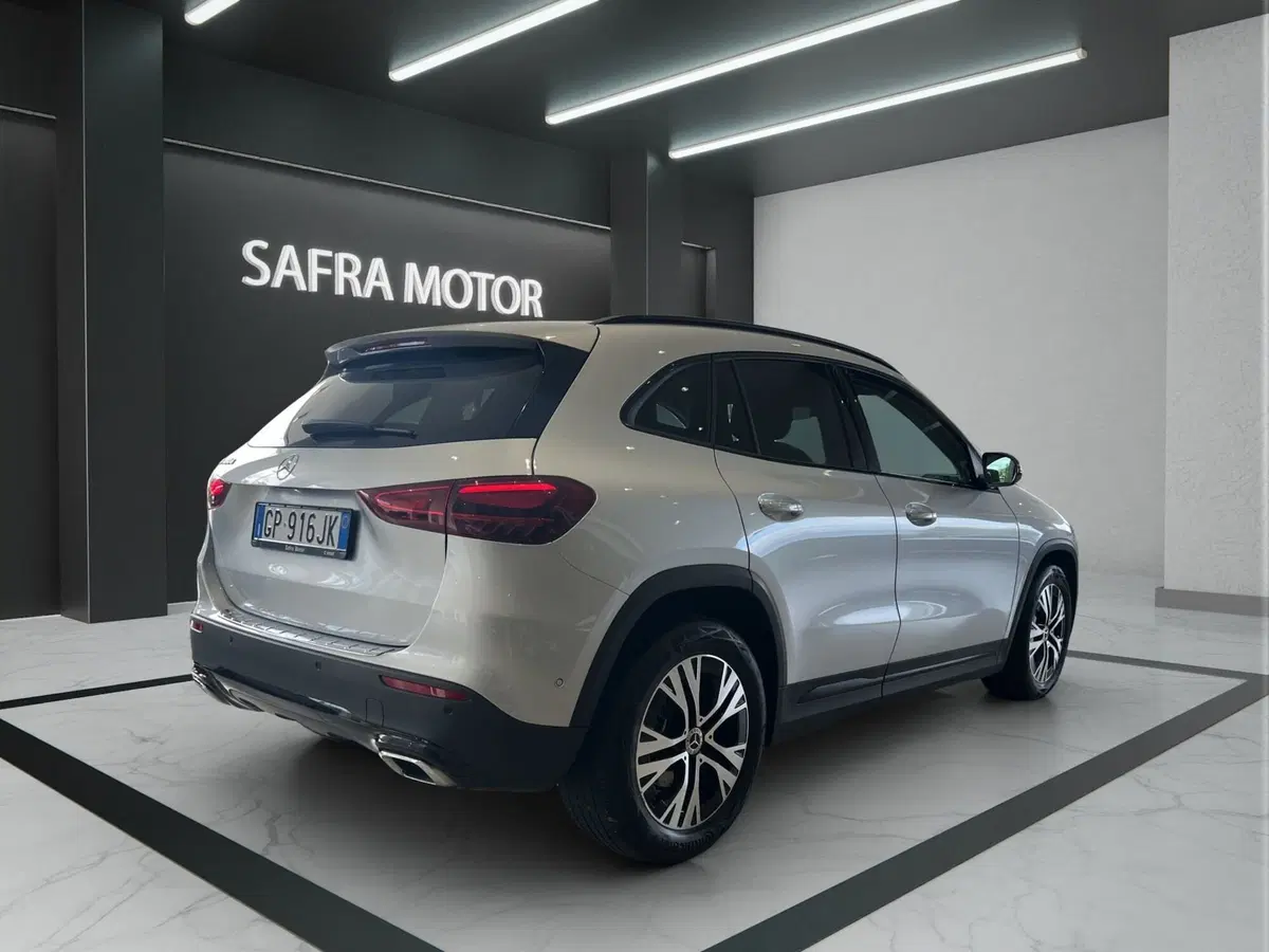 Mercedes-Benz GLA SUV usata a Cosenza (6)