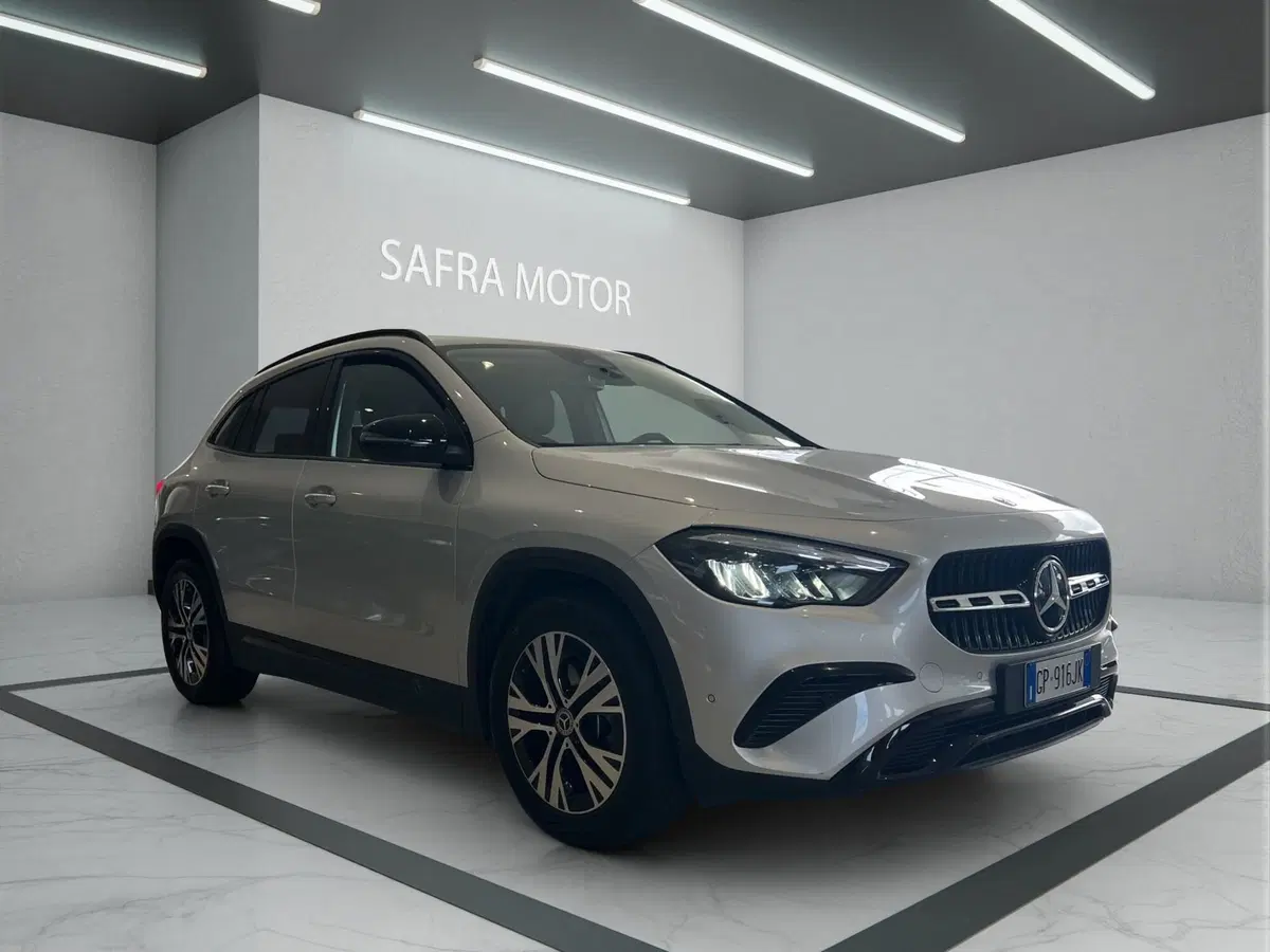 Mercedes-Benz GLA SUV usata a Cosenza (8)
