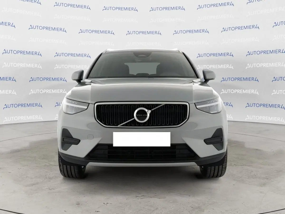 Volvo XC40 nuova a Como (8)
