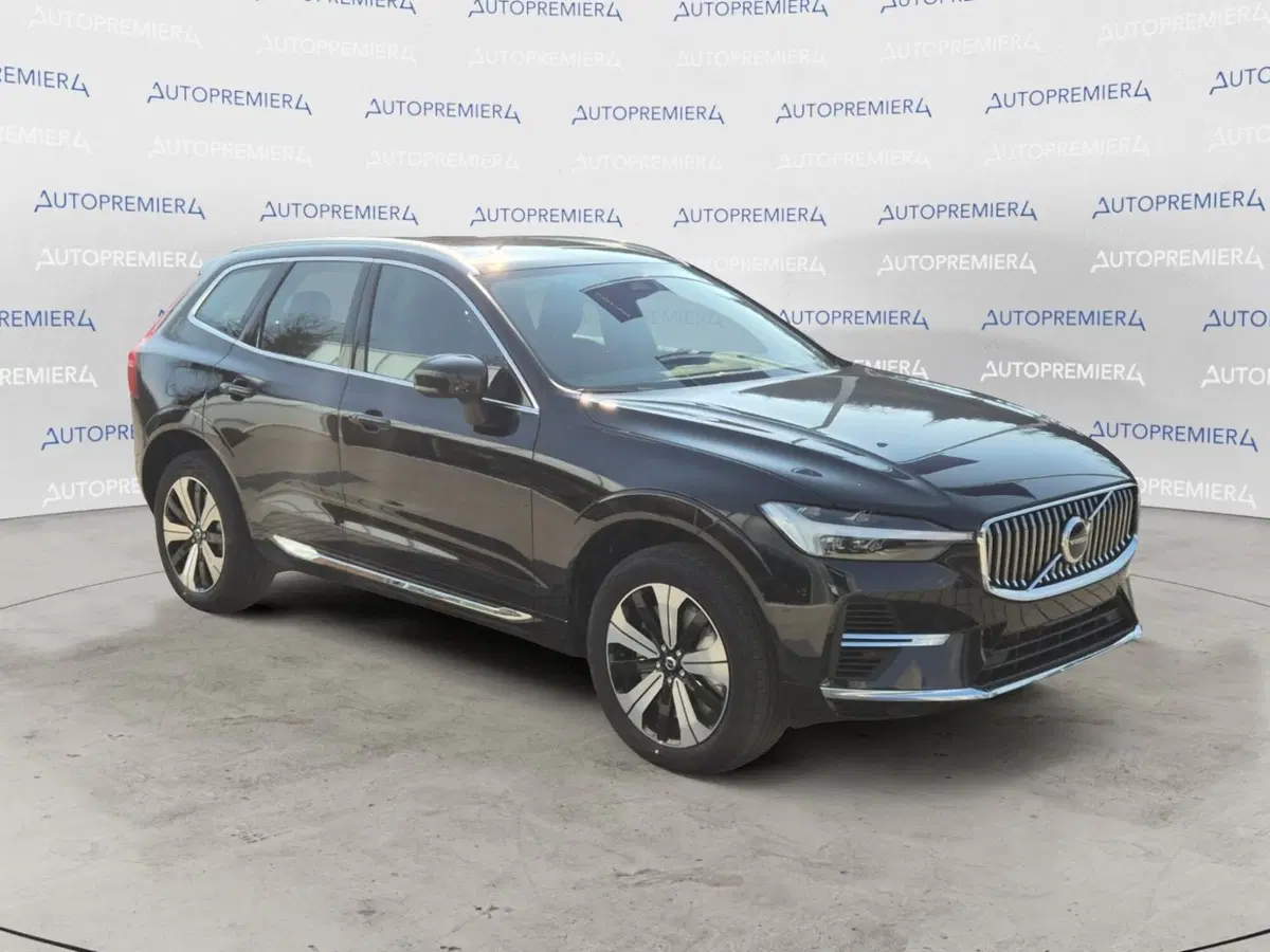 Volvo XC60 nuova a Como (3)