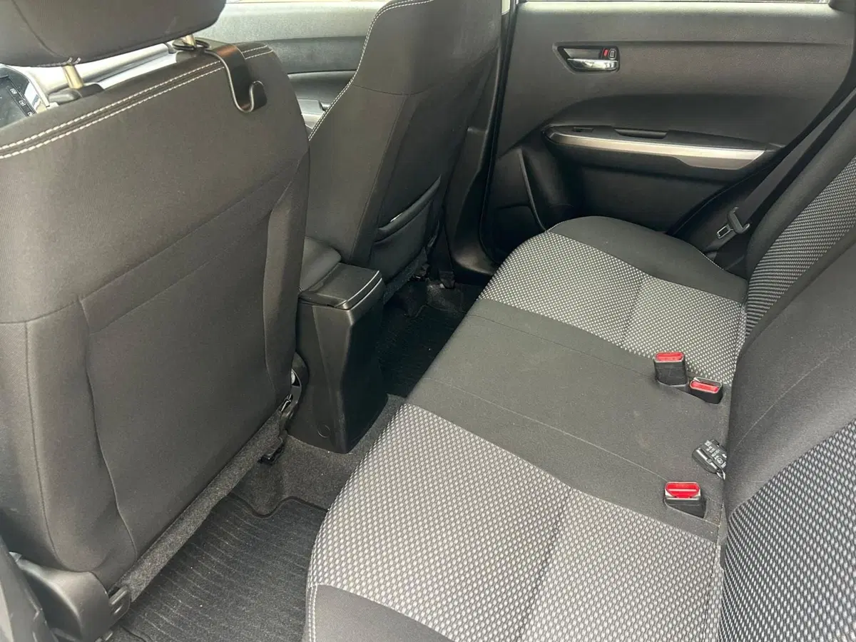 Suzuki Vitara usata a Milano (8)