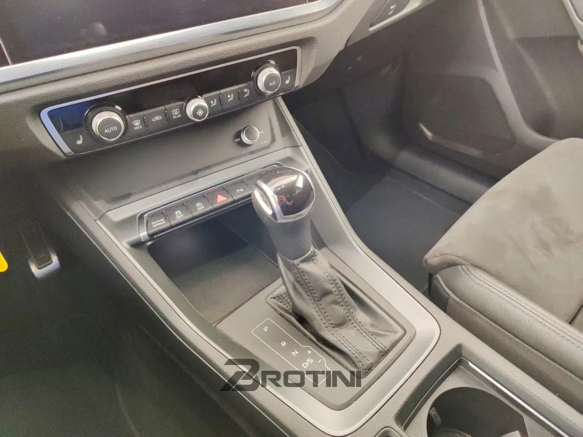 Audi RS Q3 Sportback usata a Massa-Carrara (12)