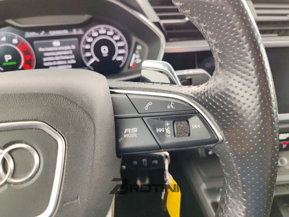 Audi RS Q3 Sportback usata a Massa-Carrara (14)