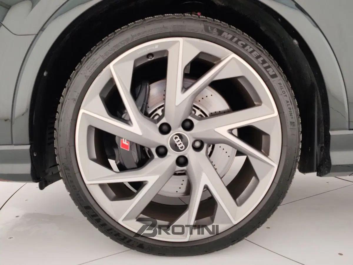 Audi RS Q3 Sportback usata a Massa-Carrara (6)