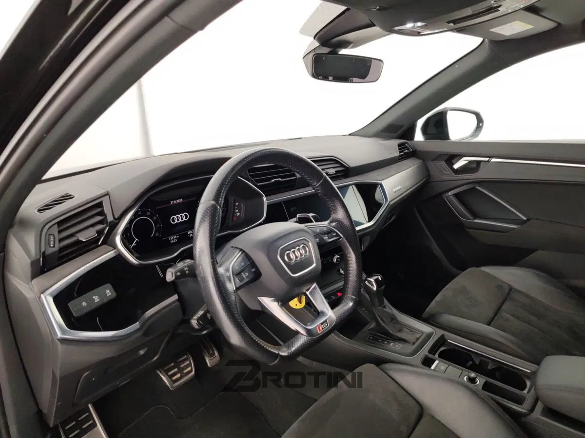 Audi RS Q3 Sportback usata a Massa-Carrara (8)