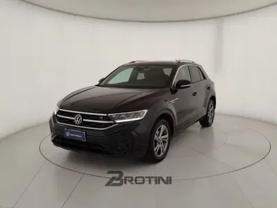 Volkswagen T-Roc 1.0 TSI R-Line del 2023 usata a Massa