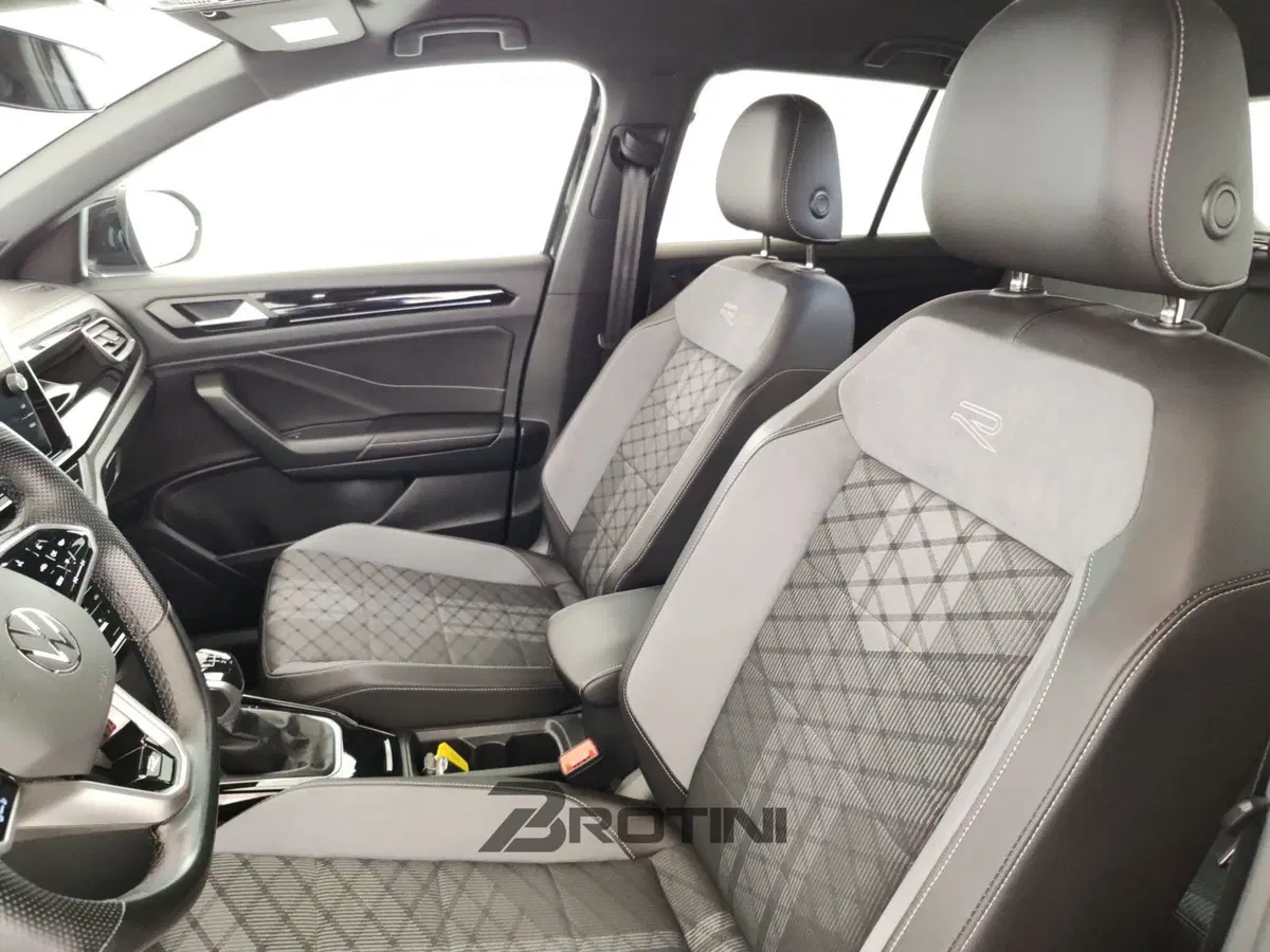 Volkswagen T-Roc usata a Massa-Carrara (12)