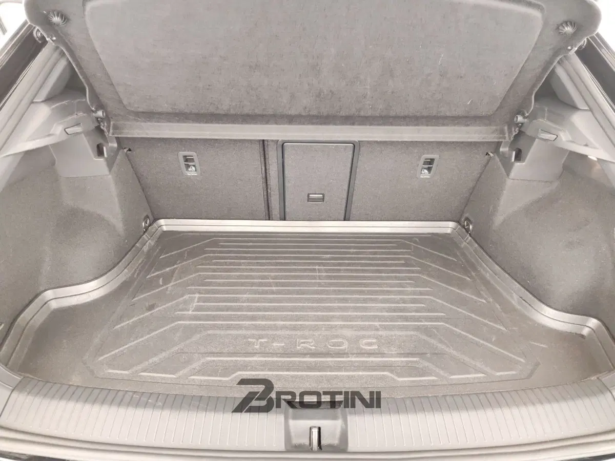Volkswagen T-Roc usata a Massa-Carrara (15)