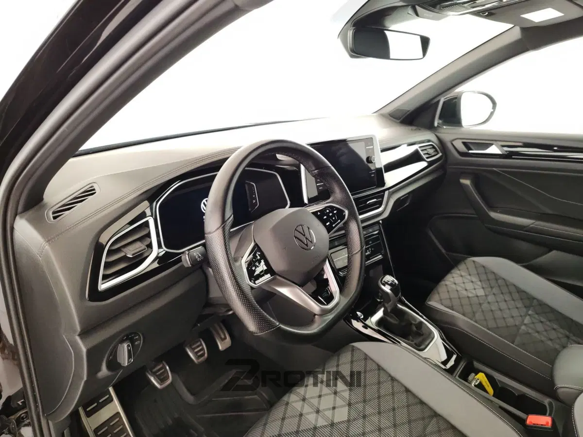 Volkswagen T-Roc usata a Massa-Carrara (7)