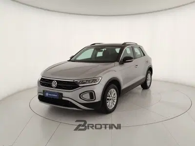 Volkswagen T-Roc 2.0 tdi Life 150cv dsg del 2025 usata a Massa