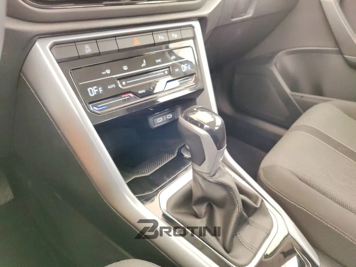 Volkswagen T-Roc usata a Massa-Carrara (11)