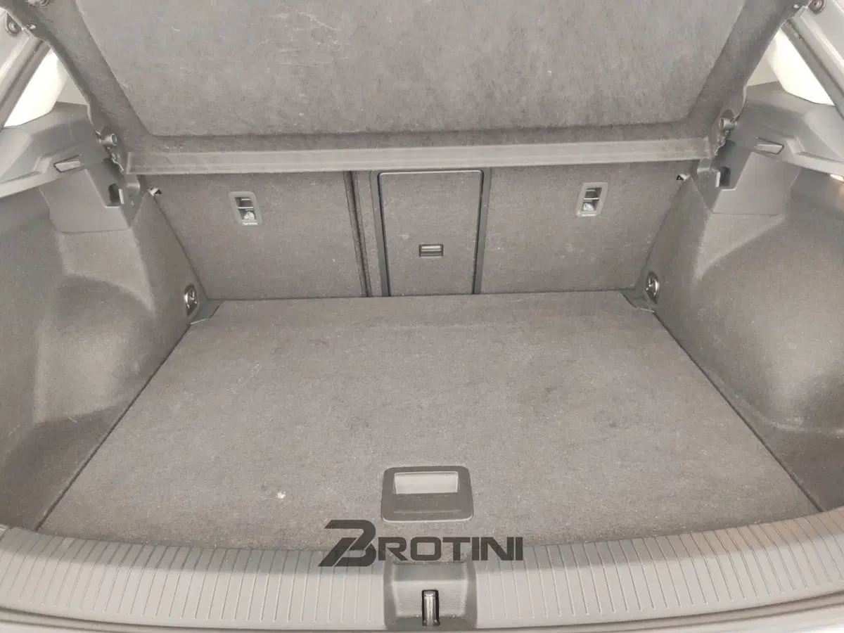 Volkswagen T-Roc usata a Massa-Carrara (15)