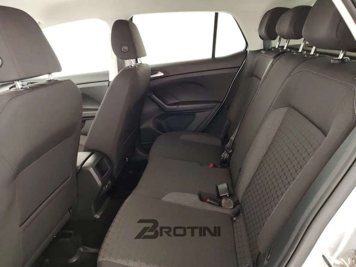 Volkswagen T-Cross usata a Massa-Carrara (10)