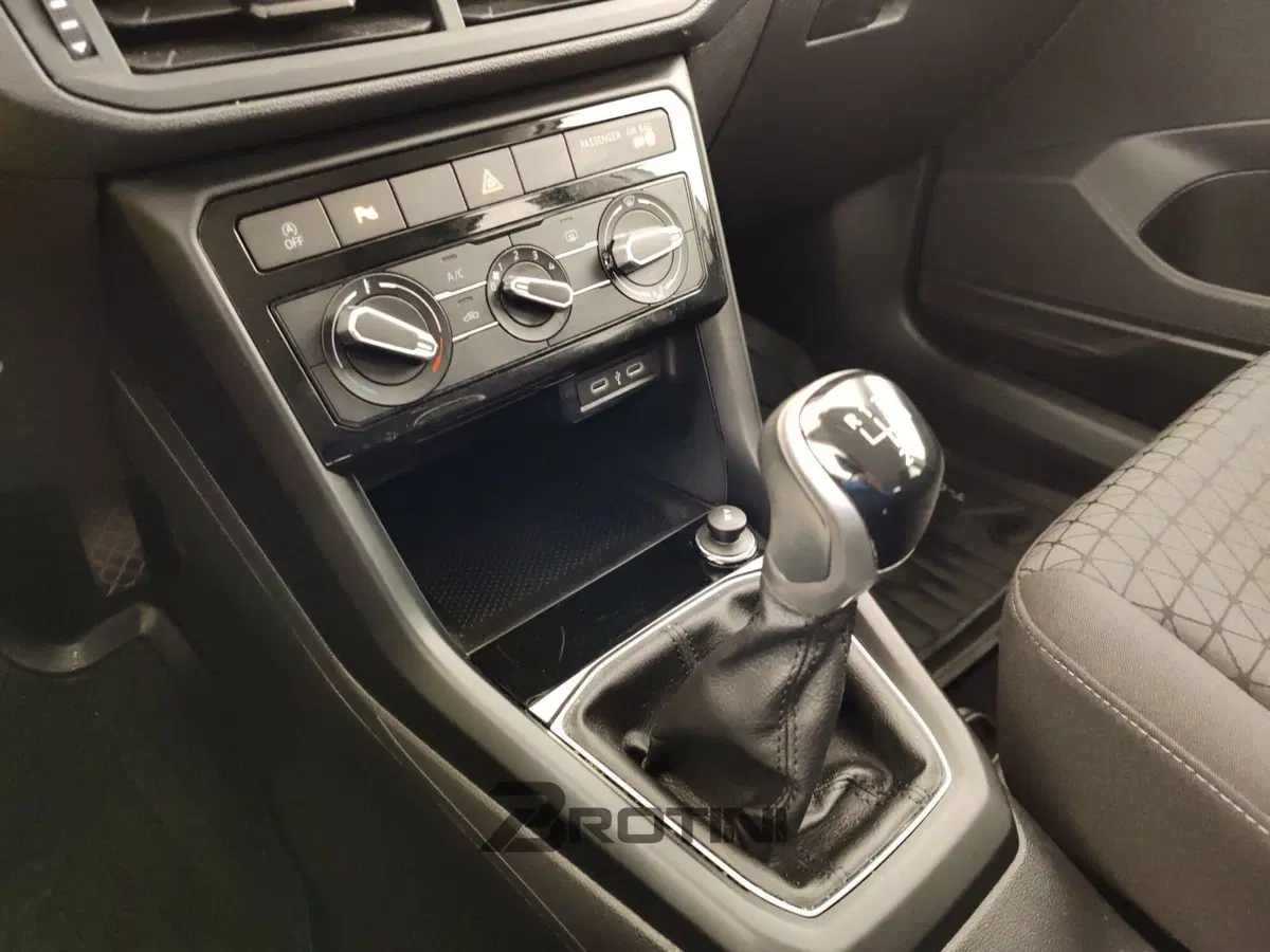 Volkswagen T-Cross usata a Massa-Carrara (12)