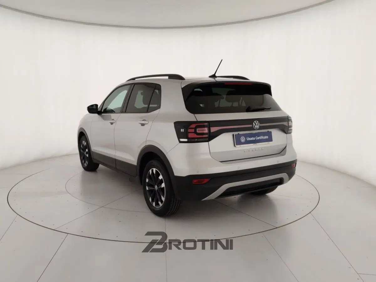 Volkswagen T-Cross usata a Massa-Carrara (2)