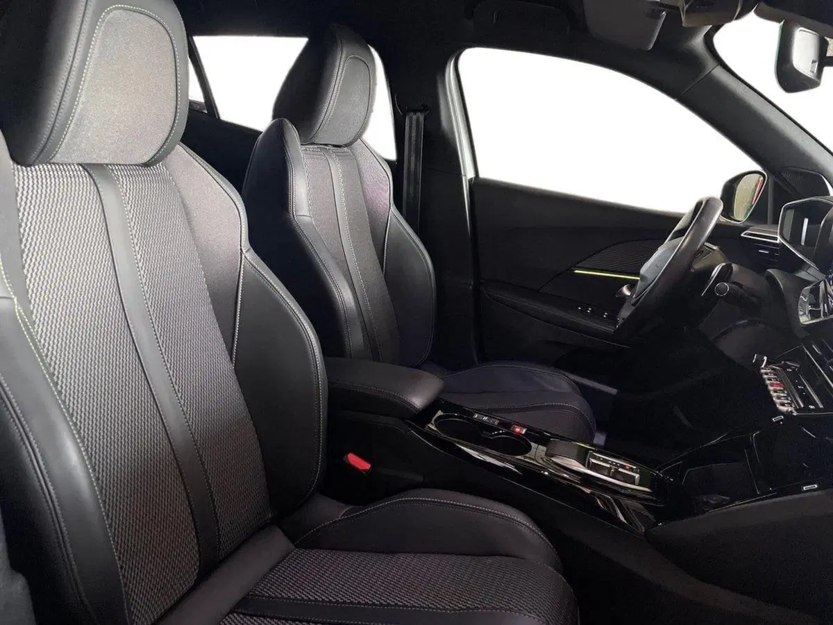 Peugeot 2008 usata a Salerno (16)