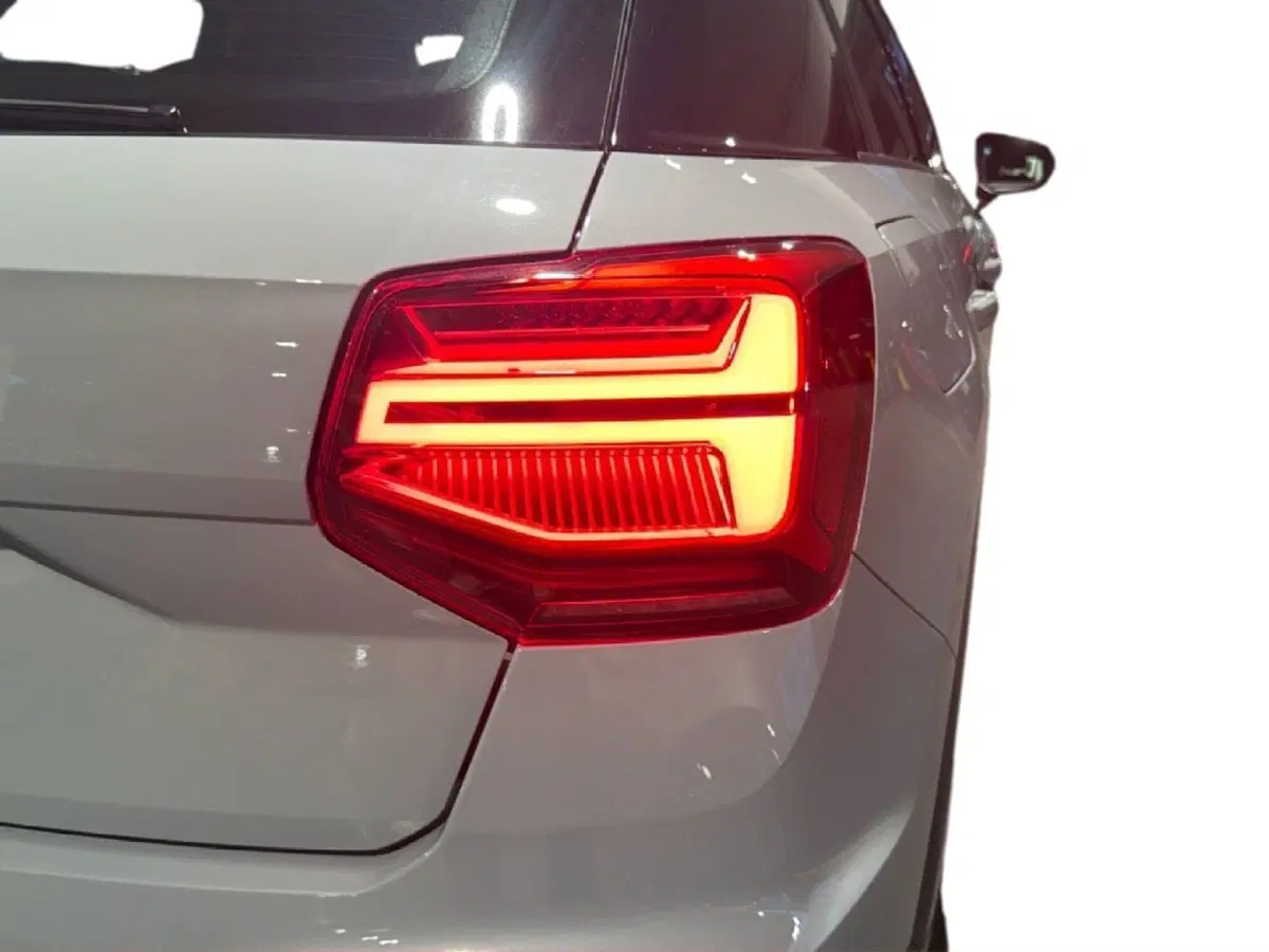Audi Q2 usata a Napoli (17)