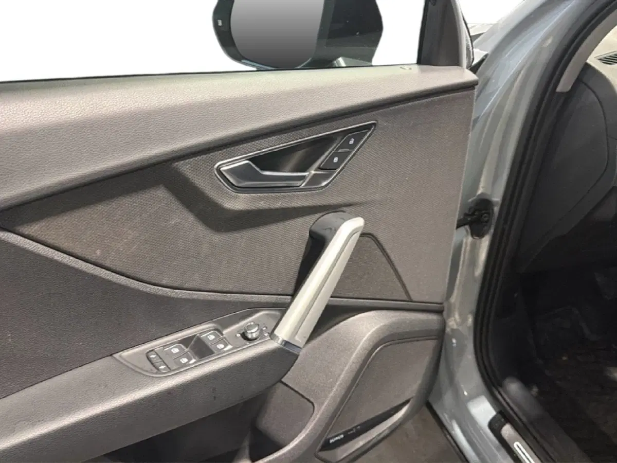 Audi Q2 usata a Napoli (18)
