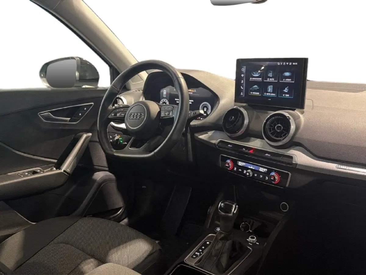 Audi Q2 usata a Napoli (8)