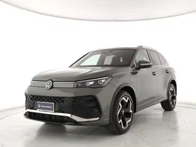 Volkswagen Tiguan 1.5 etsi R-Line 150cv dsg del 2024 usata a Torre Annunziata