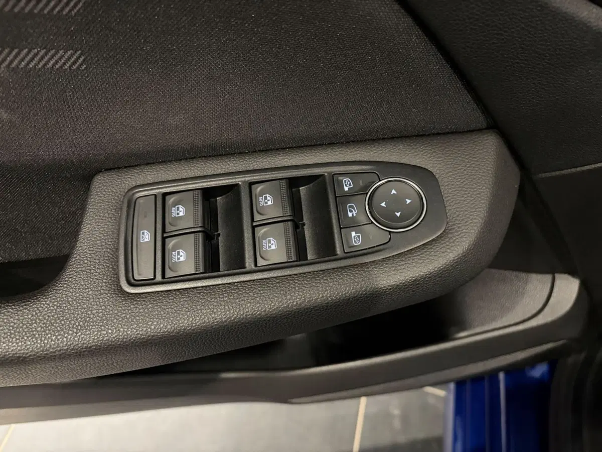 Renault Clio usata a Milano (16)