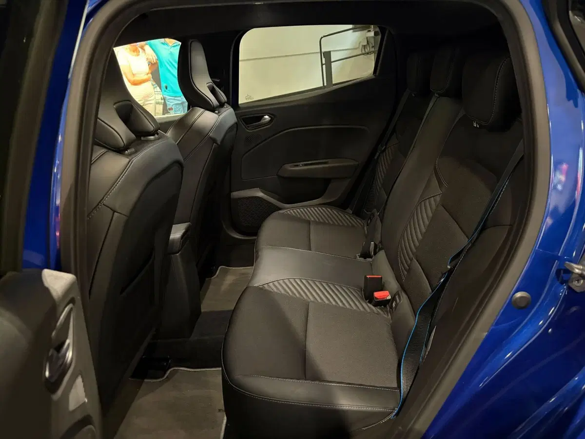 Renault Clio usata a Milano (18)