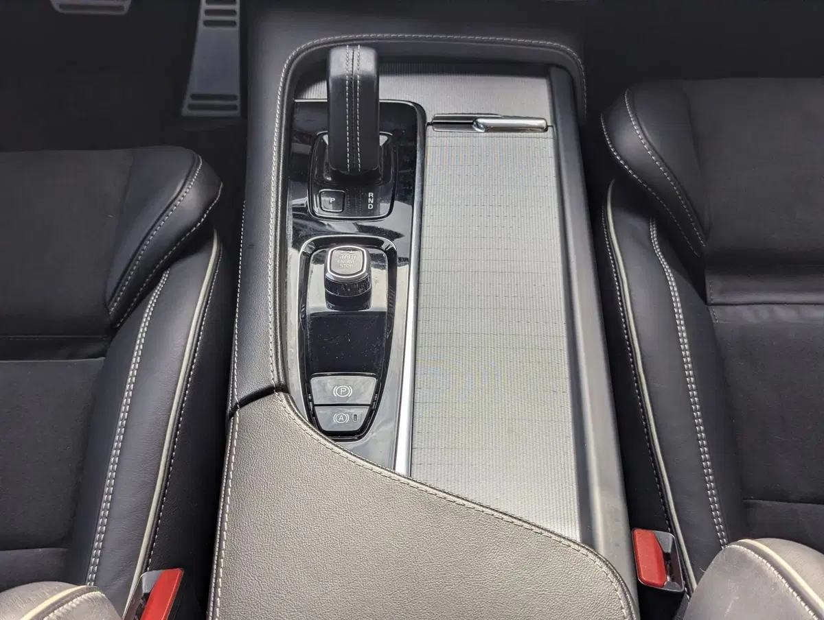 Volvo XC90 usata a Pescara (14)
