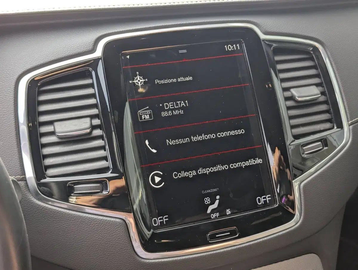 Volvo XC90 usata a Pescara (16)