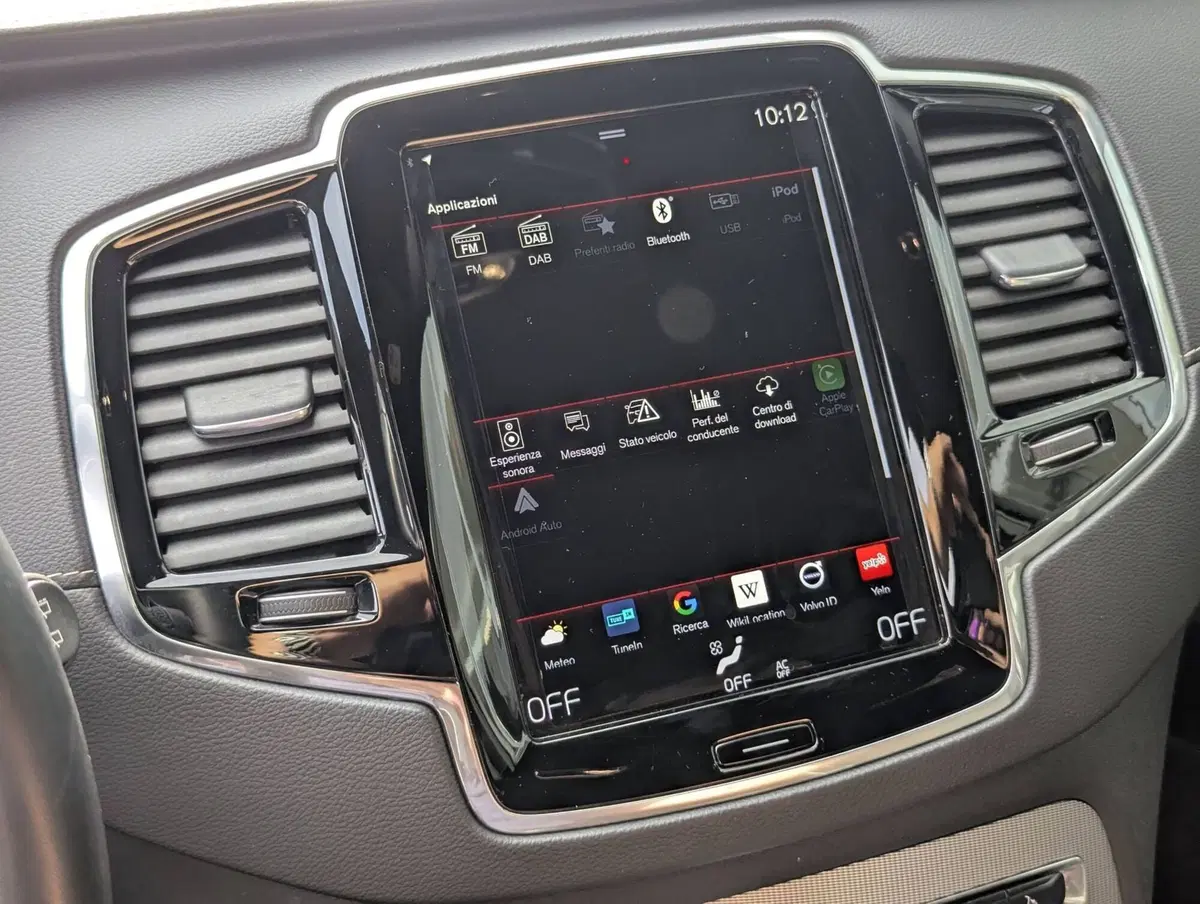 Volvo XC90 usata a Pescara (18)