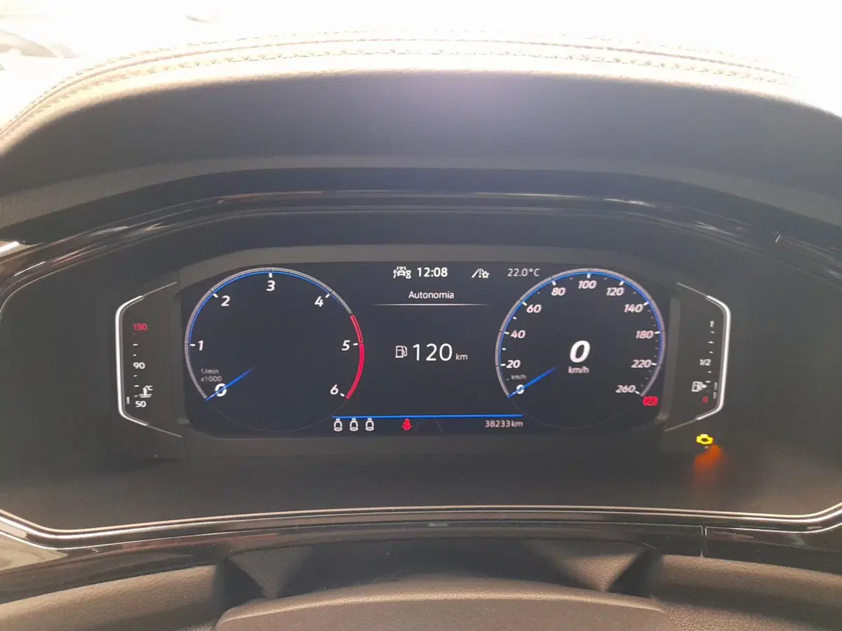 Volkswagen T-Roc usata a Bologna (12)