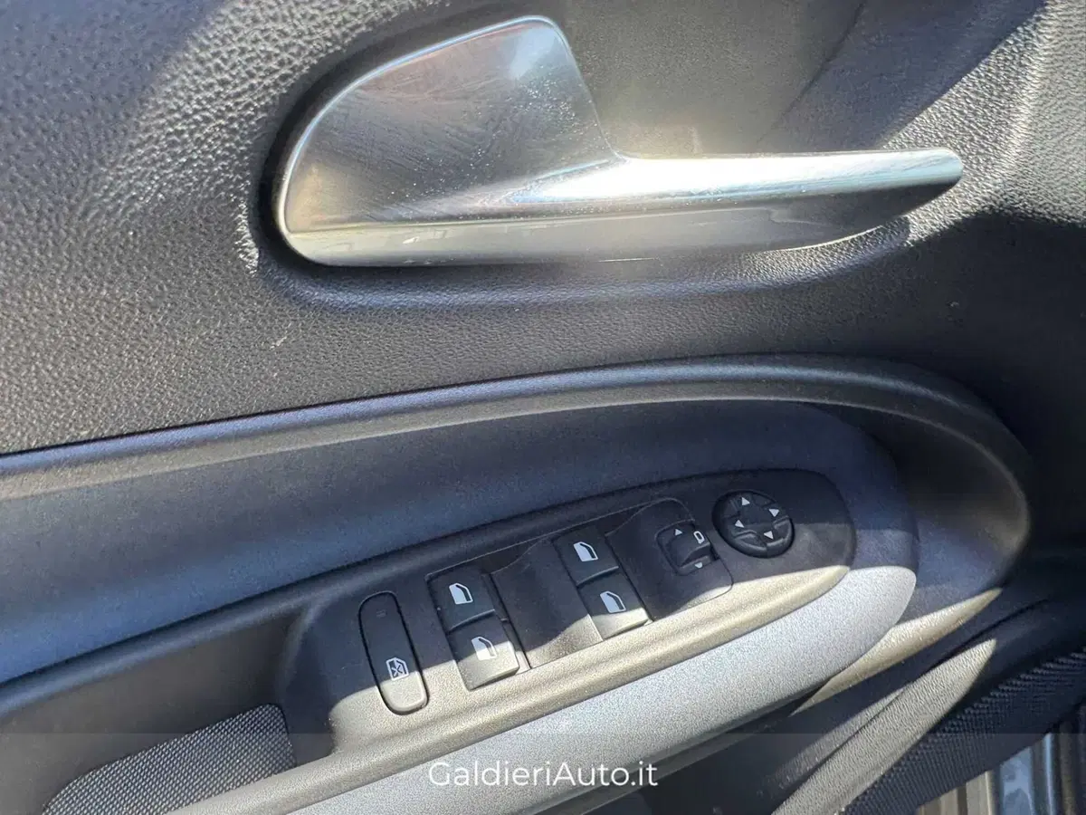 Alfa Romeo Junior usata a Salerno (17)