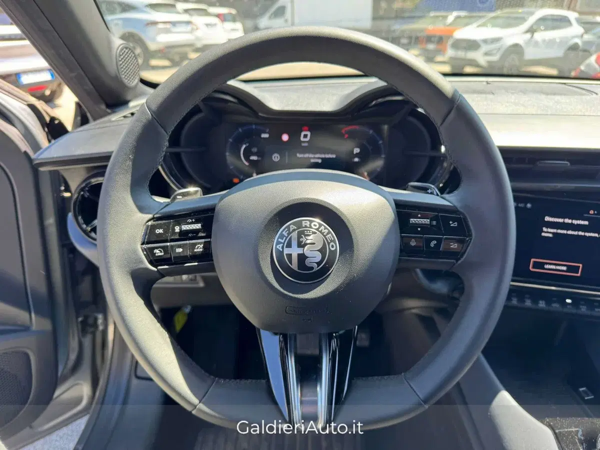 Alfa Romeo Junior usata a Salerno (18)