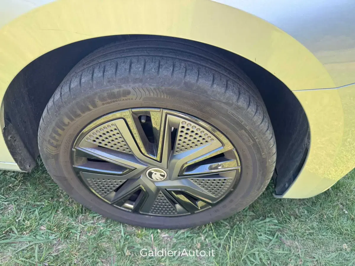 Skoda Fabia usata a Salerno (17)