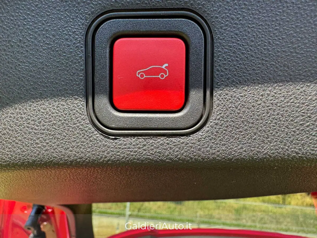 Alfa Romeo Junior nuova a Salerno (11)