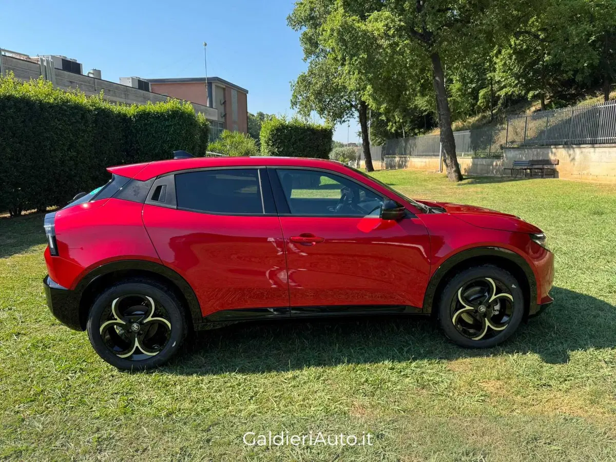 Alfa Romeo Junior nuova a Salerno (13)