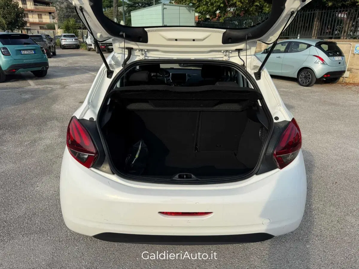 Peugeot 208 usata a Salerno (12)