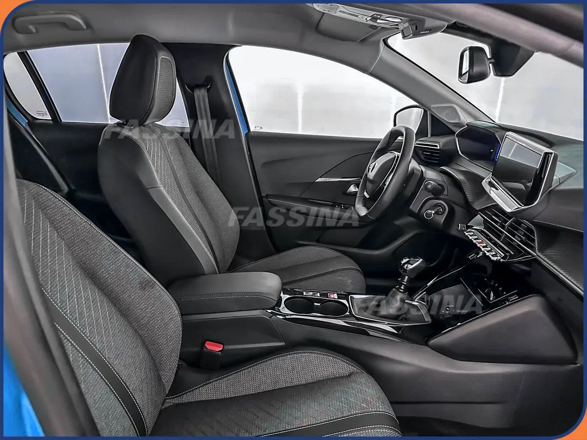 Peugeot 208 usata a Milano (13)
