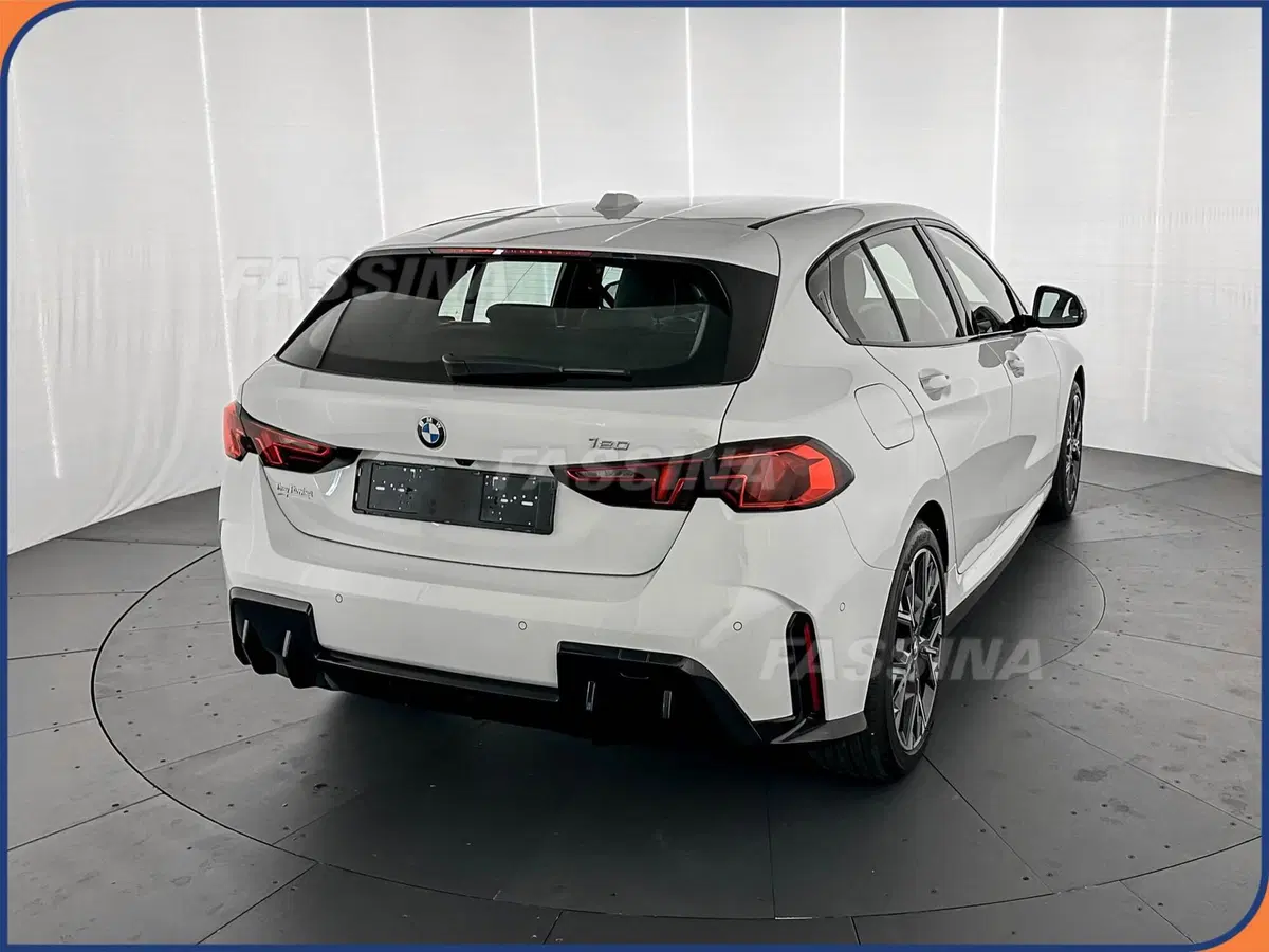 BMW Serie 1 5p. usata a Milano (6)
